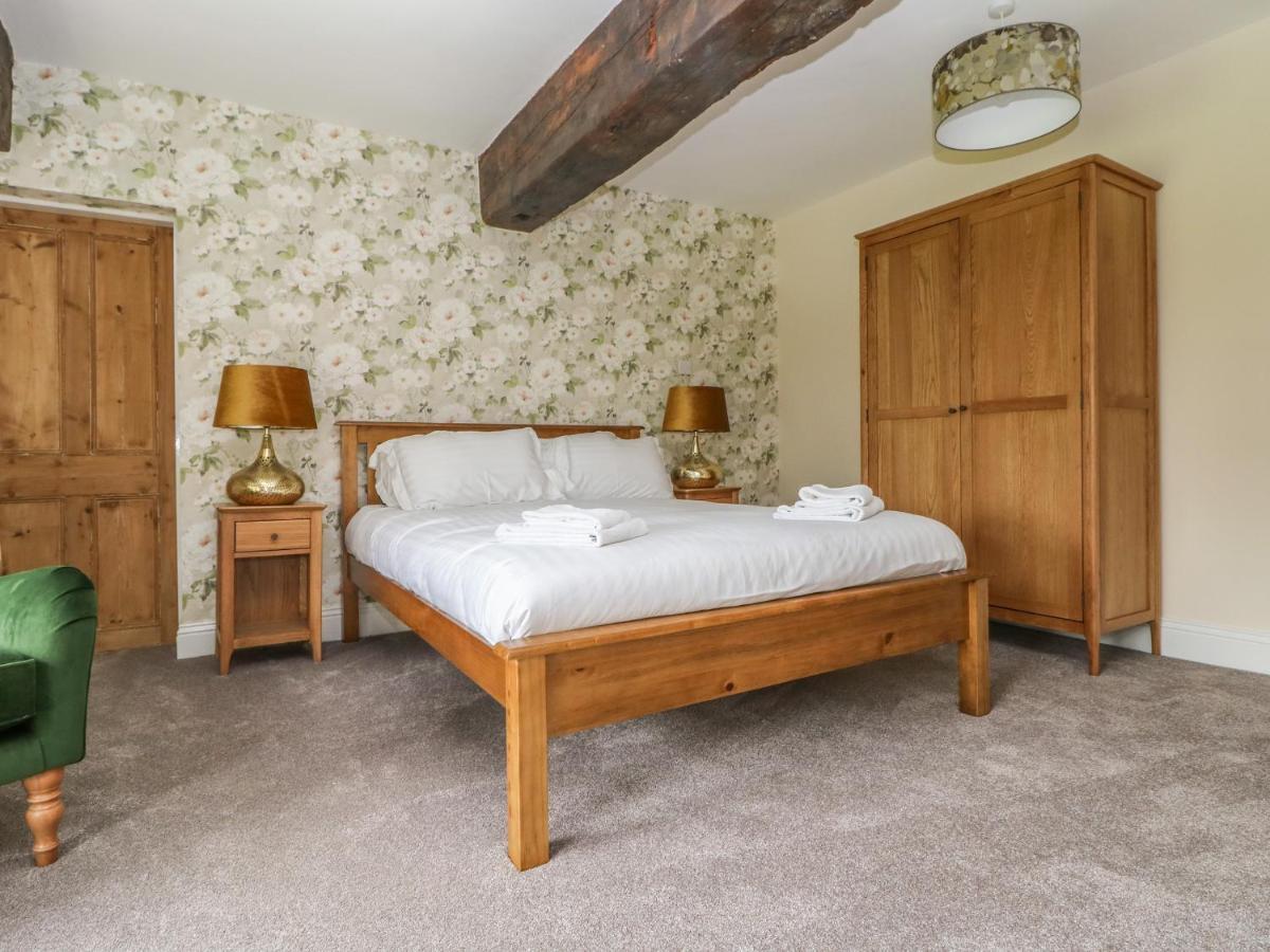 Copmanthorpe Hall Holiday home