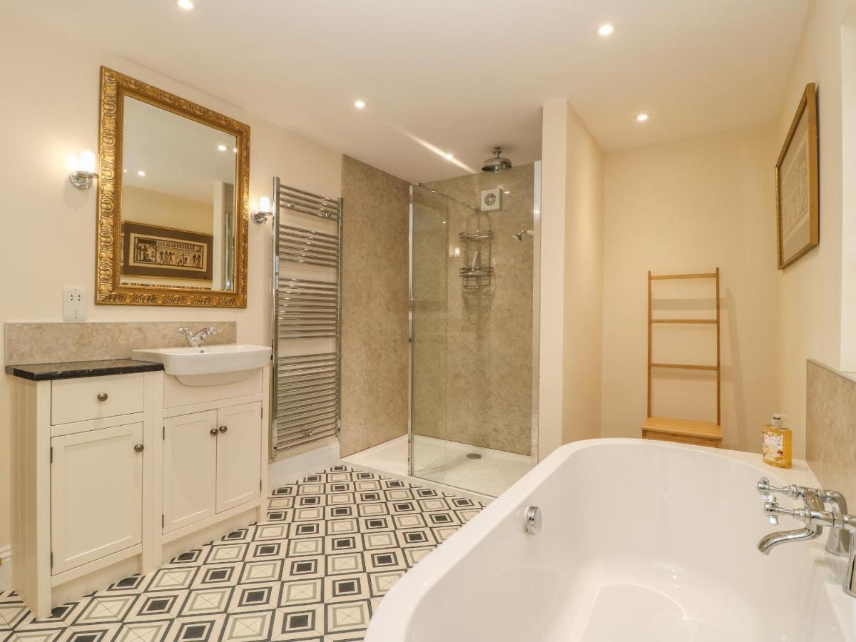 Copmanthorpe Hall Holiday home York